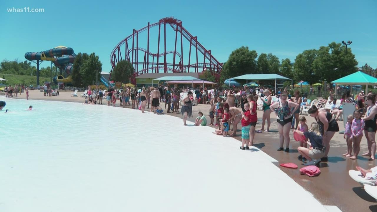 Free swimming lessons offered at Kentucky Kingdom’s Hurricane Bay | WHAS11