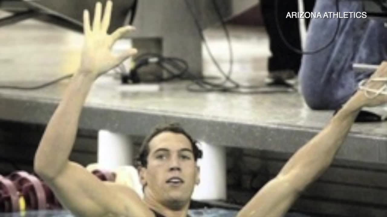 Hand It to a Pair of Swimmers for Creating the â€˜WCâ€™ Sign | KGUN9