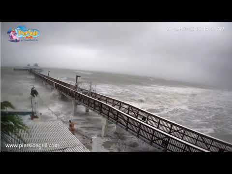 Swimmers Blasted by Large Wave During Hurricane Ian | NSP Chasers – Skystock