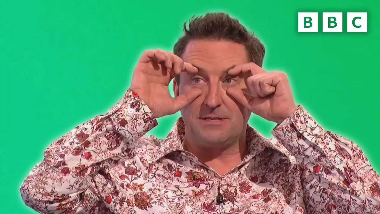Lee Mack’s Prescription Swimming Goggles Problem! | Would I Lie to You?